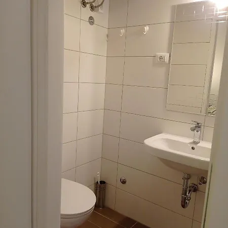 With Pool Rum i privatbostad Pula