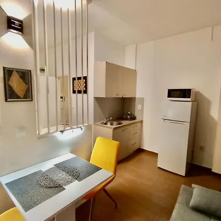 Alloggio in famiglia With Pool *