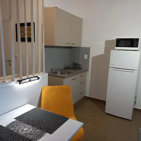 Rum i privatbostad With Pool *