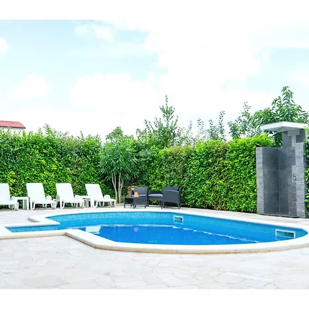 With Pool Rum i privatbostad *